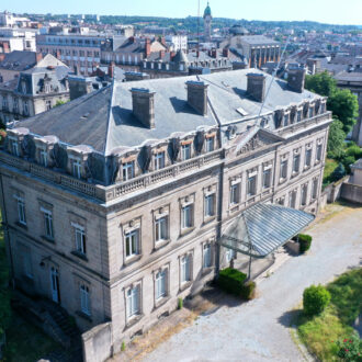 Vue aérienne d'un bâtiment à Limoges photographié par le drone Presta Div'Airs